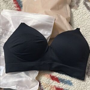 Elegant Black Seamless Feelingirl Bra